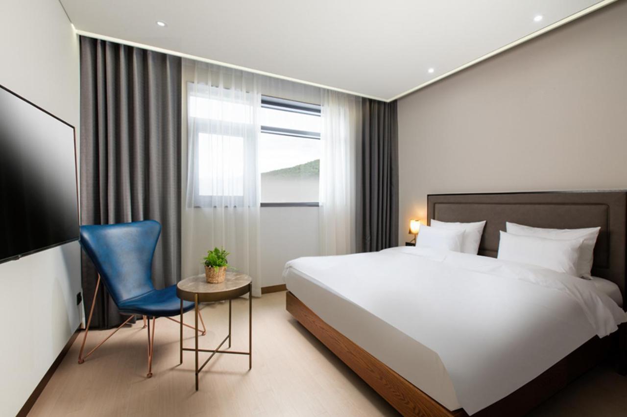 N Bridge Hotel Jeon Ju Jeonju Exterior photo